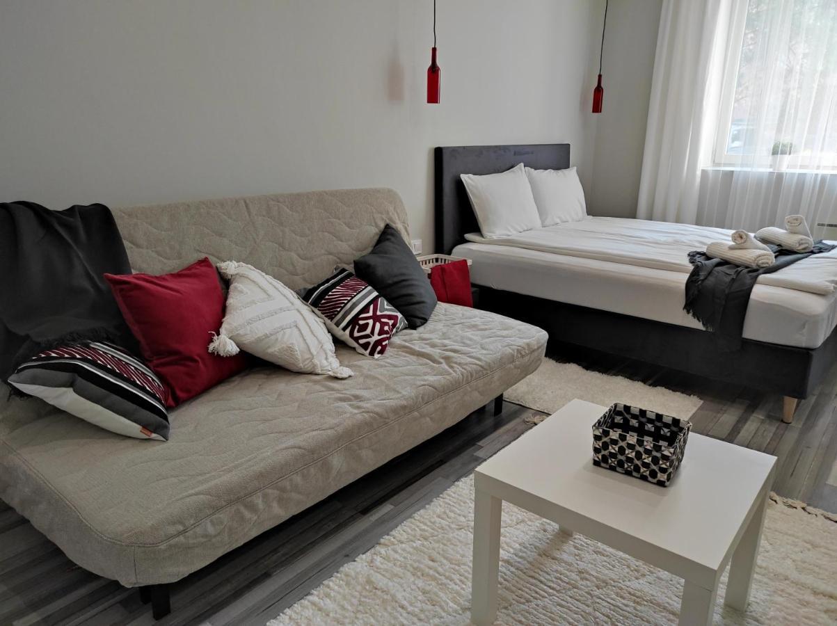 7 days Apartment Makó Extérieur photo