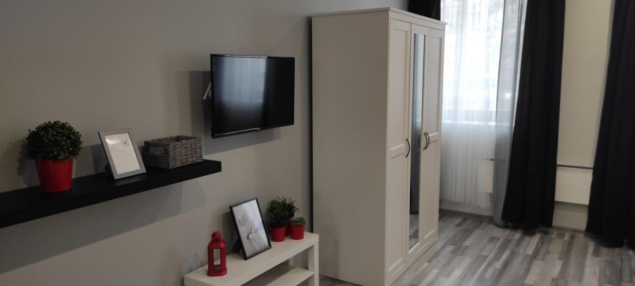 7 days Apartment Makó Extérieur photo